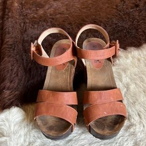 Agape sandals - size 8 1/2